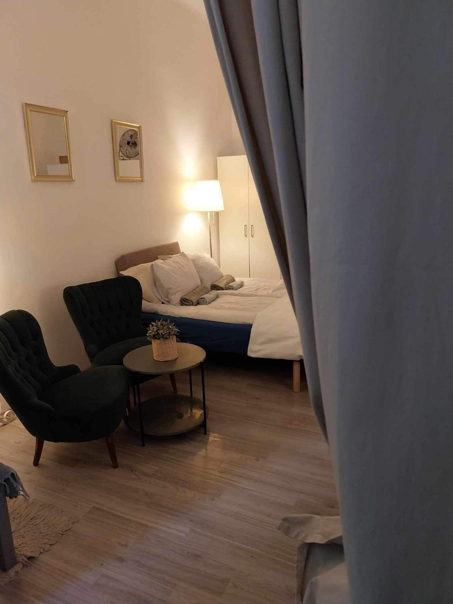 Virag Apartment Будапеща Екстериор снимка